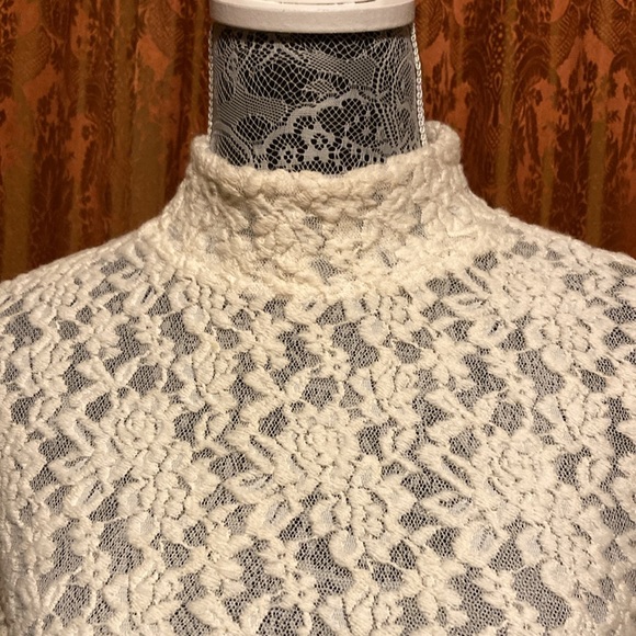 INC petite women’s long sleeve lace bell- sleeve turtleneck top with zip back. - Picture 2 of 7